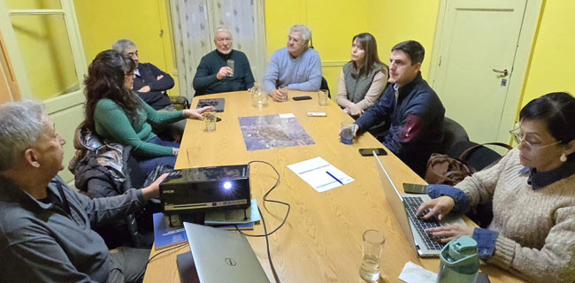 Lee más sobre el artículo FIRMAN UN ACUERDO DE COOPERACIÓN PARA LA CONTRATACIÓN DE MANO DE OBRA JACOBACINA Y RIONEGRINA EN CALCATREU